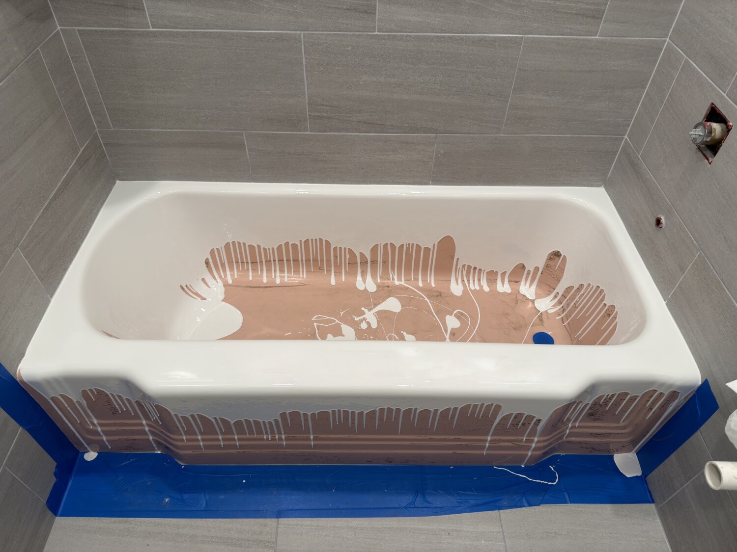 Bathtub refinishing — before