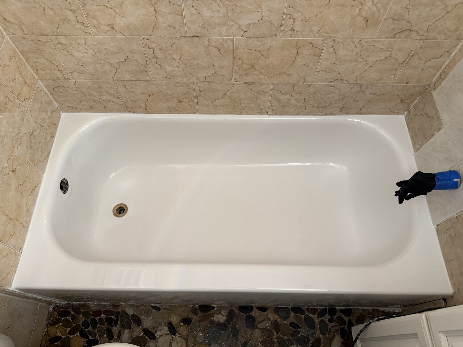Bathtub refinishing — after